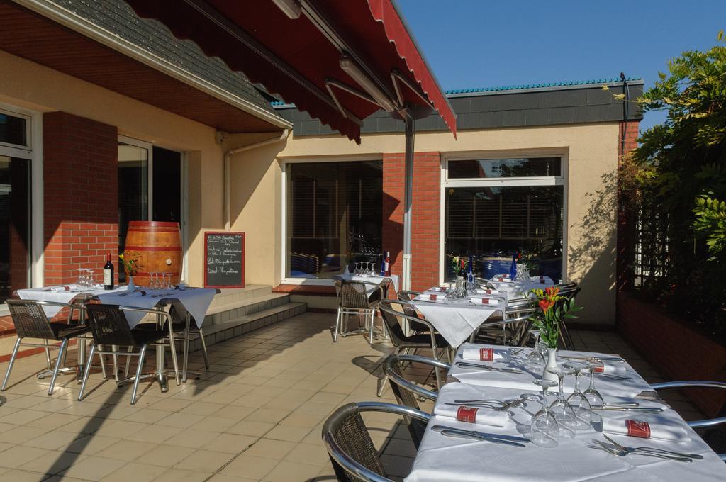 Hostellerie Saint Vincent Beauvais Aeroport Exterior foto