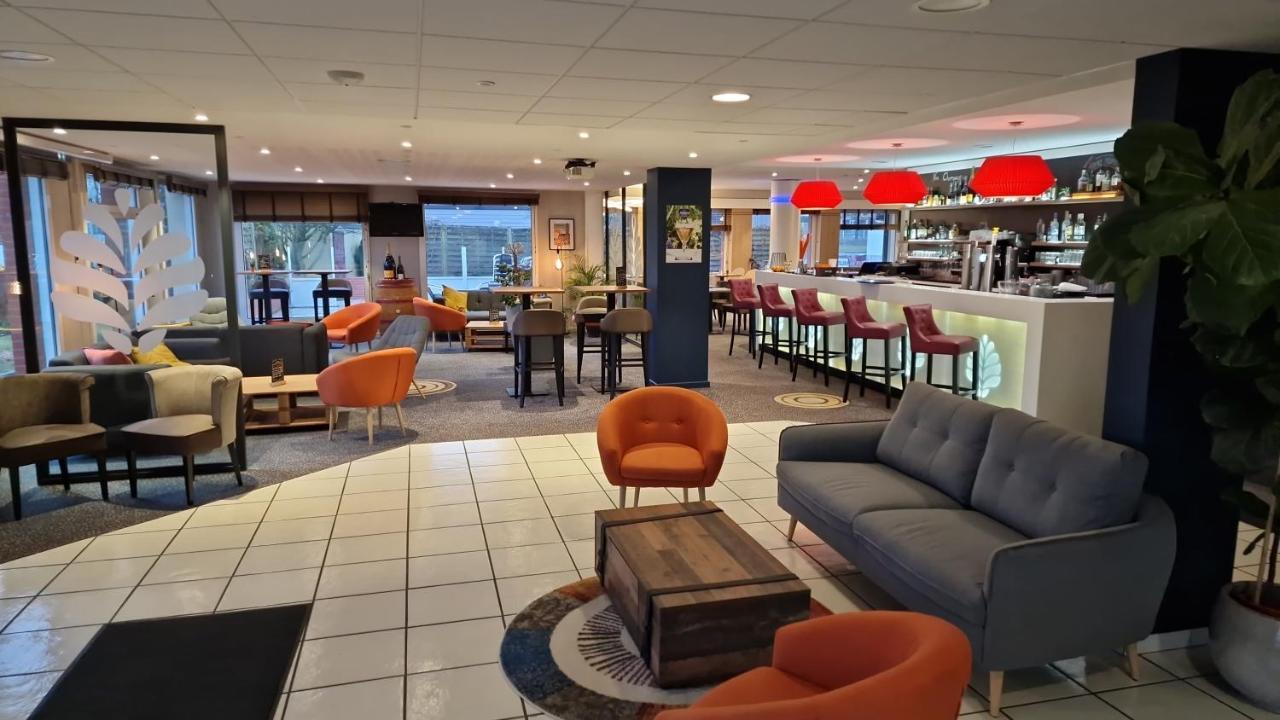 Hostellerie Saint Vincent Beauvais Aeroport Exterior foto
