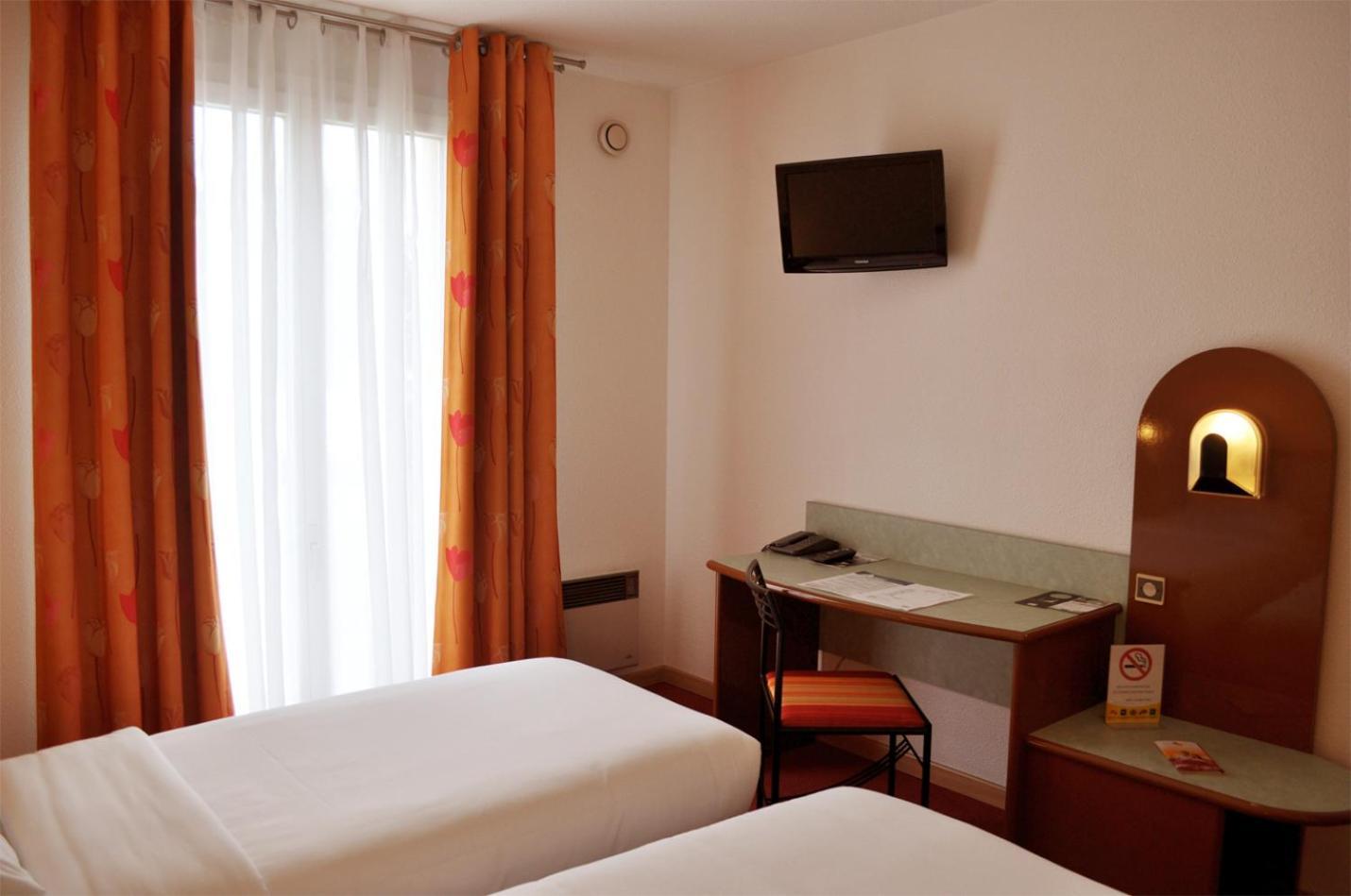 Hostellerie Saint Vincent Beauvais Aeroport Exterior foto